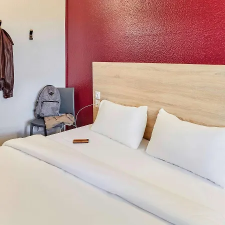Hotel Hotelf1 Witz A1 Rénové