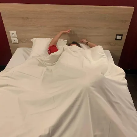 Hotel Hotelf1 Witz A1 Rénové