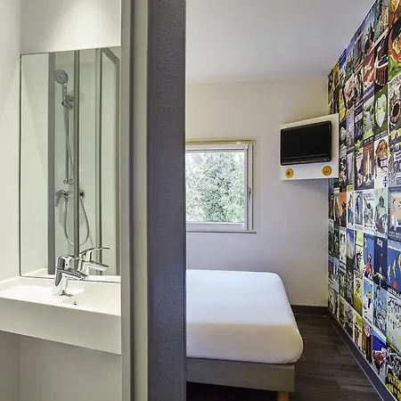 Hotel Hotelf1 Witz A1 Rénové