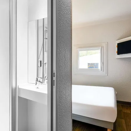 Hotel Hotelf1 Witz A1 Rénové
