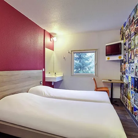 Hotelf1 Witz A1 * Saint-Witz